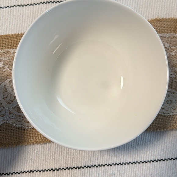 Hotel Collection Bone China, Dishwasher and microwave safe - Picture 6 of 7